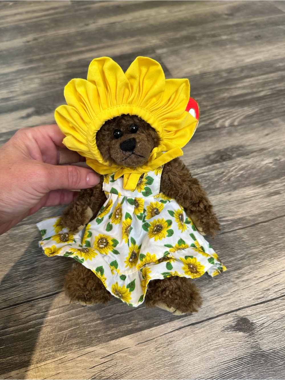 TY Attic Treasures Susannah Teddy Bear Sunflower Dress Bonnet Vintage Plush Tag
